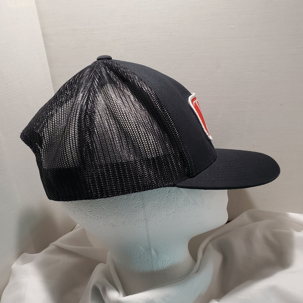 The Classics Billy Bob's Black Truckers Cap Mesh Back Snapback Nice Condition - Picture 3 of 4